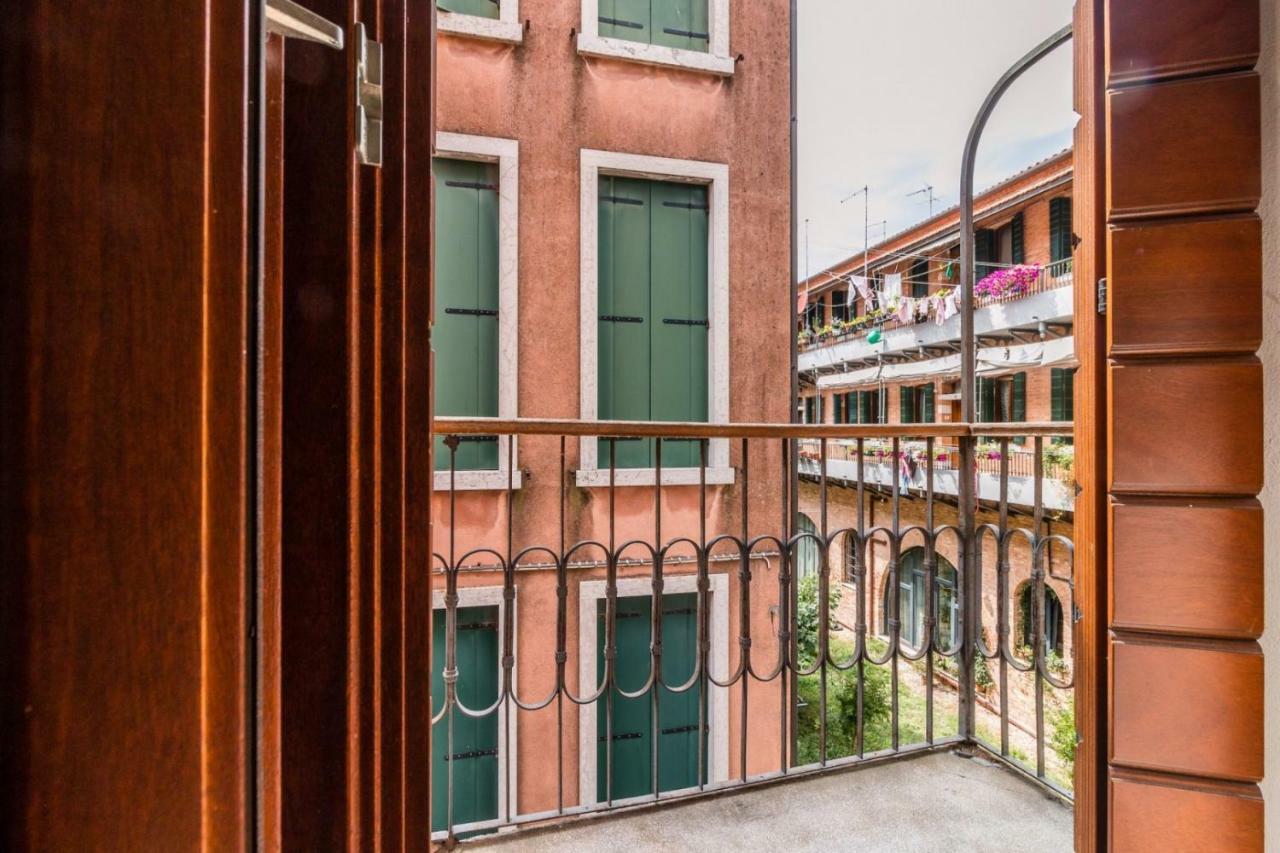The Venetian Canal View Appartement *